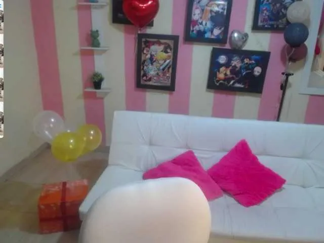 Live sex webcam photo for MiaBigBoobs #269479855