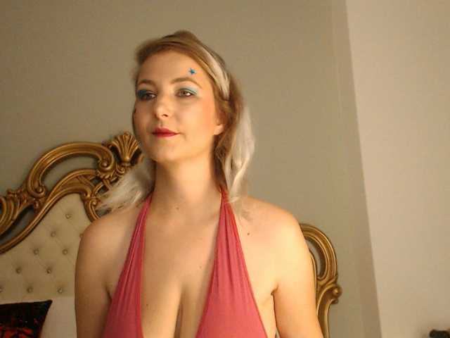 Live sex webcam photo for wendycandee #269475571