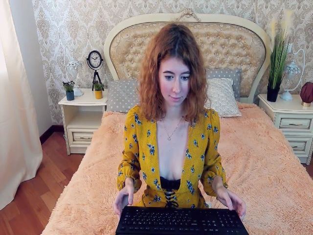 Live sex webcam photo for LillianCurly #269480898