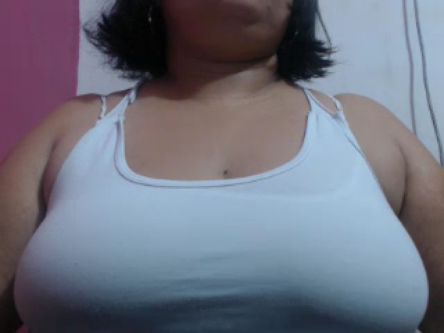 Live sex webcam photo for Sexycarolin22 #269472977