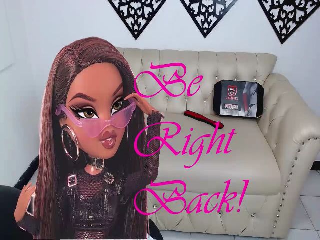 Live sex webcam photo for Messy_Mommy4u #269481455