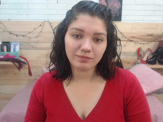 Live sex webcam photo for Maggie-evans5 #269503845