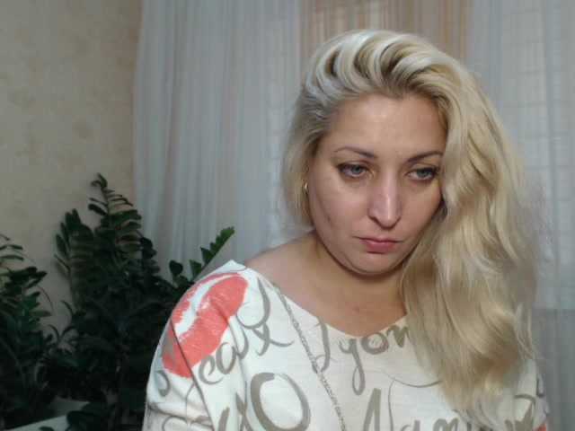 Live sex webcam photo for KickaIricka #269500830