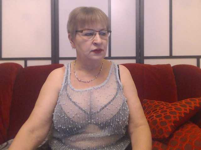Live sex webcam photo for SugarBoobs #269502965
