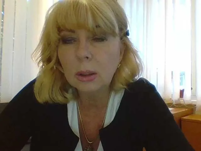 Live sex webcam photo for Luiziana111 #269503348
