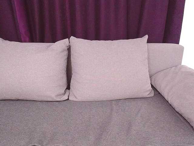 Live sex webcam photo for O-Queen #269500614