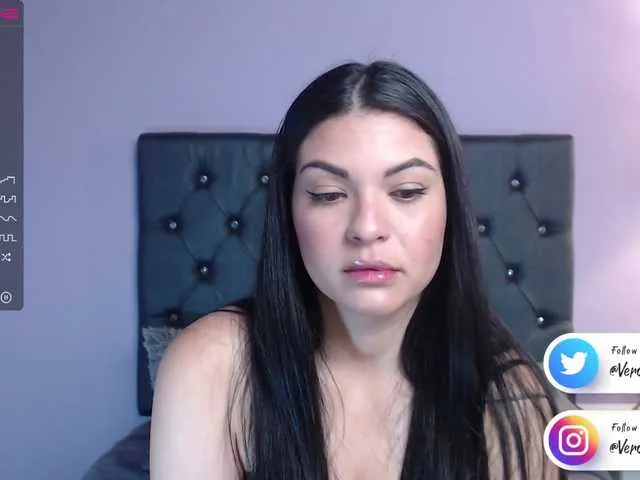 Live sex webcam photo for VeronicaLanz #269500649