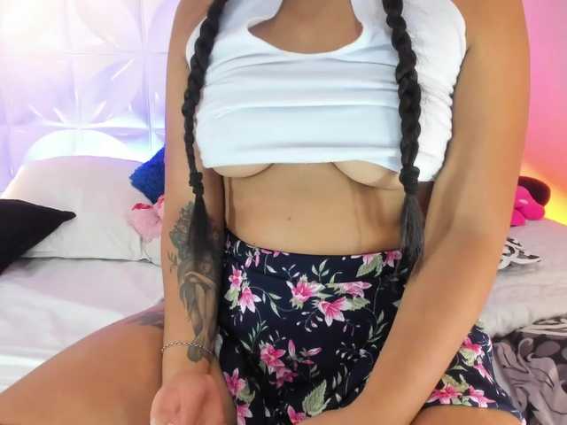 Live sex webcam photo for KateeMoore #269491449