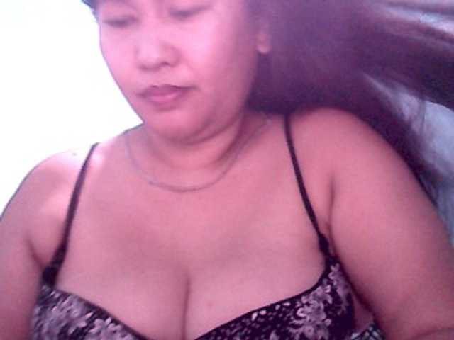 Live sex webcam photo for wildmom4u #269491199