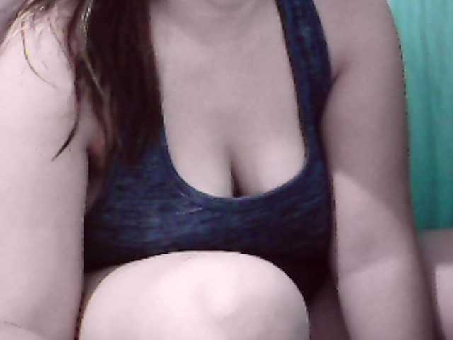 Live sex webcam photo for Asiansexytits #269496253