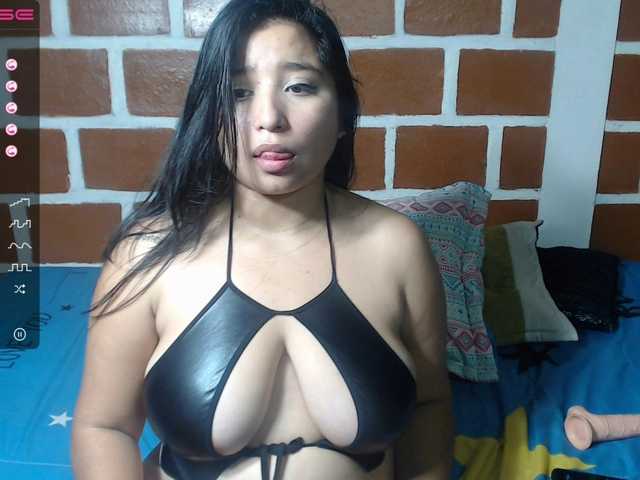 Live sex webcam photo for Angelrobertss #269491429