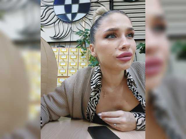 Live sex webcam photo for KettyPretty25 #269502361