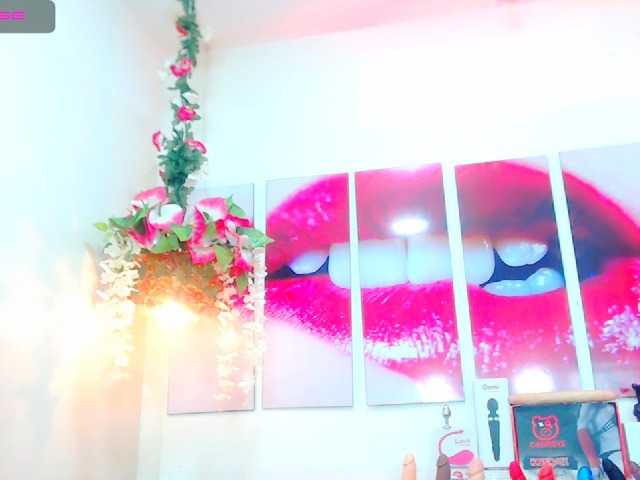 Live sex webcam photo for Cahiyaa #269500980