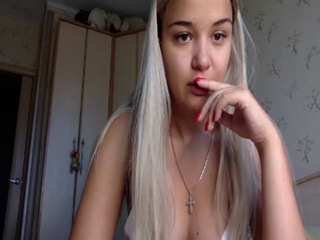 Live sex webcam photo for StasyaHere #269496897