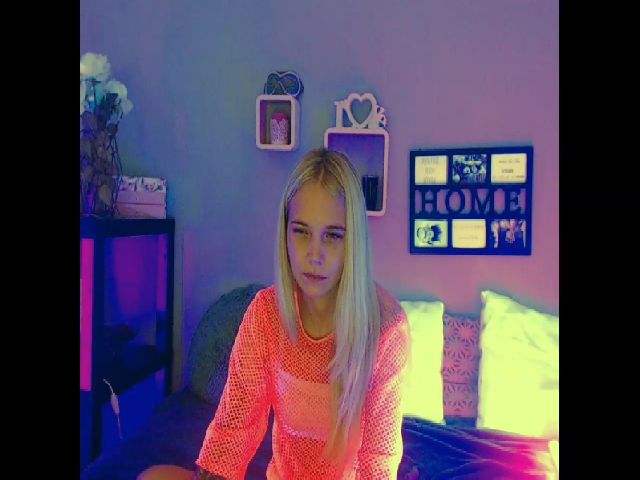 Live sex webcam photo for HappyAnna #269495095