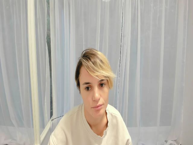 Live sex webcam photo for SashaaWild #269494814