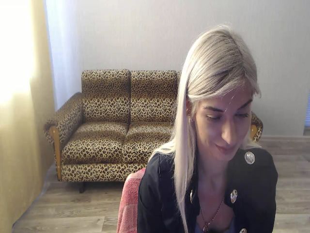 Live sex webcam photo for SexyBeatriice #269496931