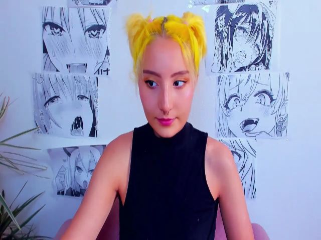 Live sex webcam photo for KarenIo #269497469