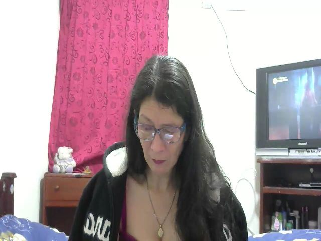 Live sex webcam photo for Latin__mature #269497666