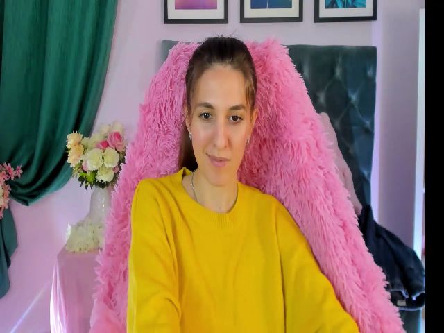 Live sex webcam photo for SoloVB #269499052