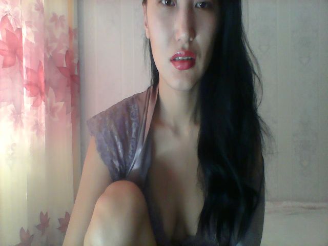 Live sex webcam photo for SweetRo0mance #269494025