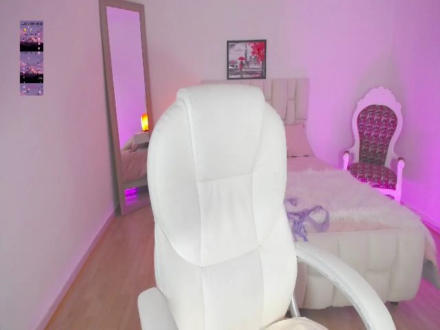 Live sex webcam photo for Karina_V #269493537