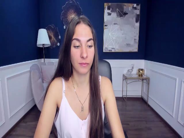 Live sex webcam photo for EmilyStarr #269494483