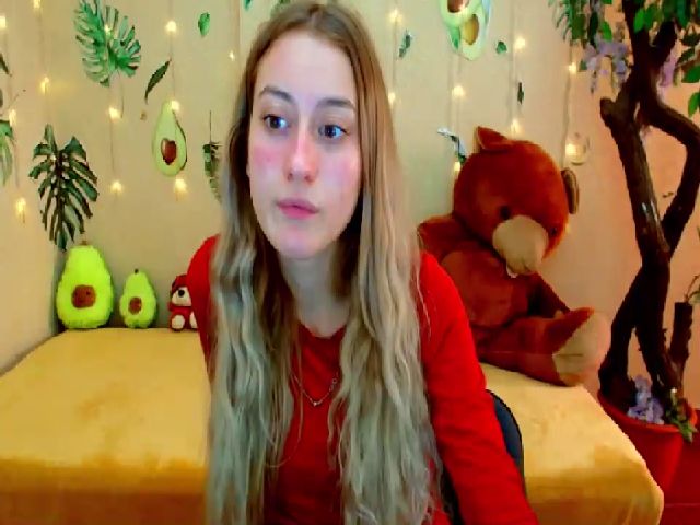 Live sex webcam photo for LinaRum__ #269498444