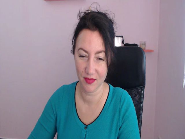 Live sex webcam photo for LexiFox_ #269495157