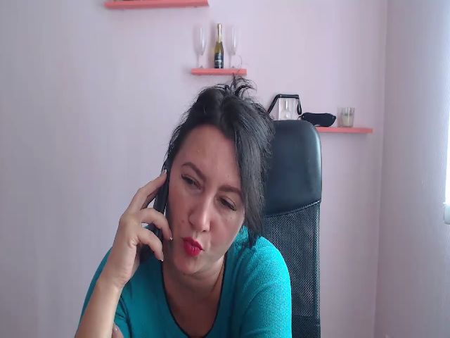 Live sex webcam photo for LexiFox_ #269499204