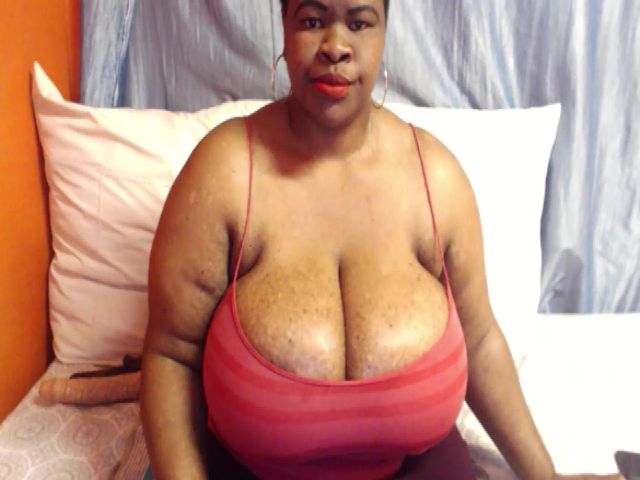 Live sex webcam photo for Sweetnozie #269498868