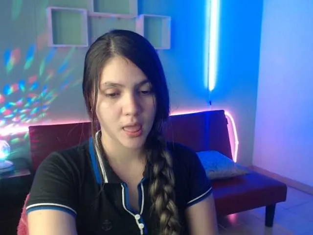 Live sex webcam photo for hanna-queen21 #269503311