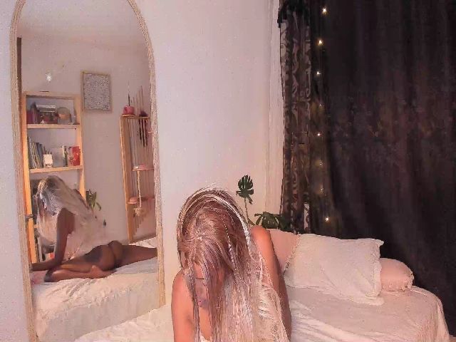 Live sex webcam photo for CleoFM #269493510