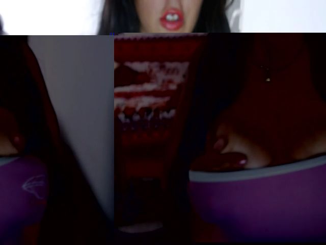 Live sex webcam photo for HugeFknTits #269497022