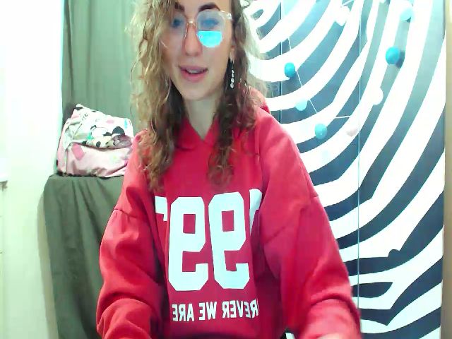 Live sex webcam photo for HeartGirl #269497250