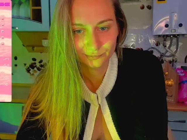 Live sex webcam photo for RitaMay #269495735