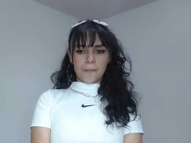 Live sex webcam photo for lily-jones #269504050