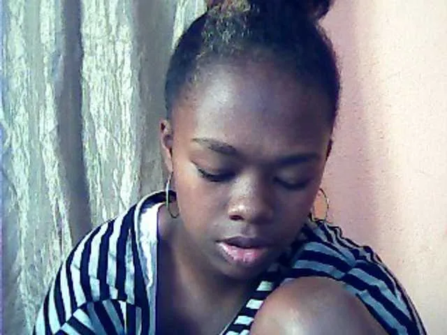 Live sex webcam photo for Errah #269500699