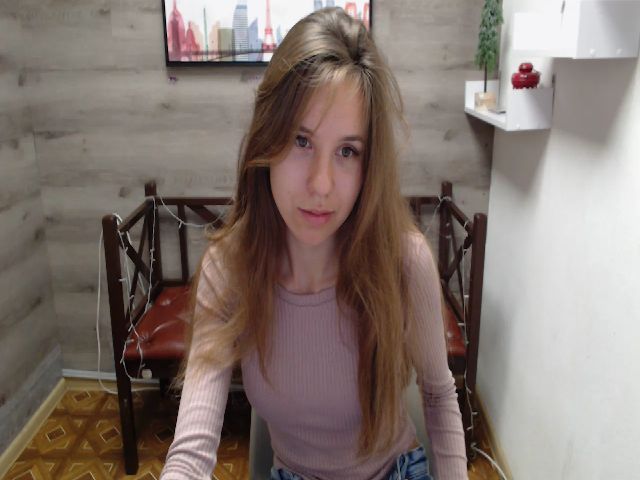 Live sex webcam photo for RoseMoet #269498975