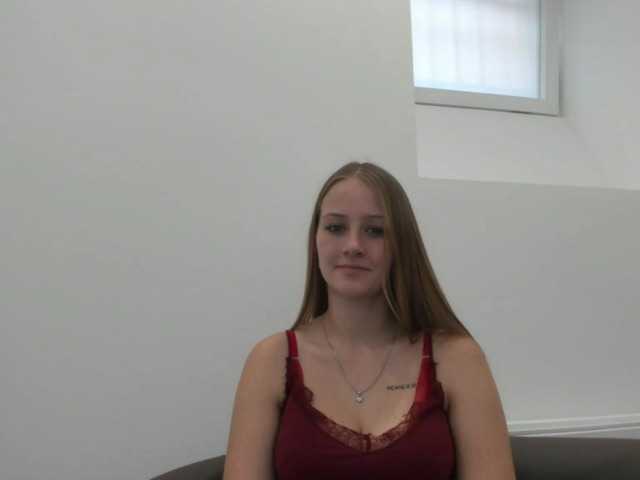 Live sex webcam photo for ElsaJean18 #269500898