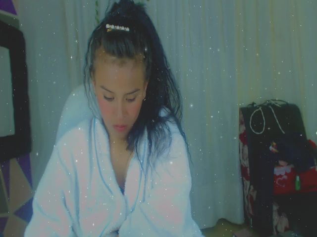 Live sex webcam photo for lauren_saray #269497212