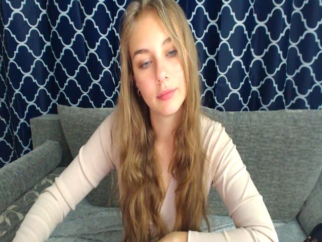 Live sex webcam photo for Aeritta #269501850