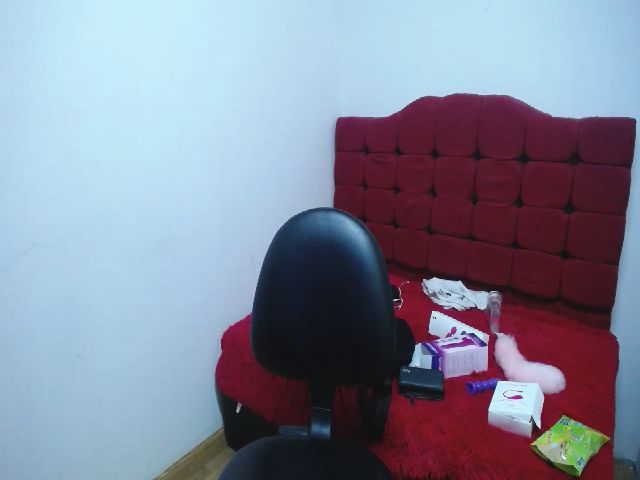 Live sex webcam photo for Milliefox #269492361