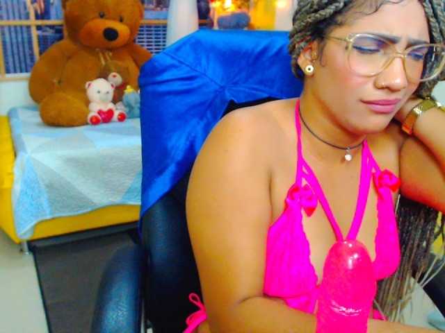 Live sex webcam photo for Eloveskamy #269508465