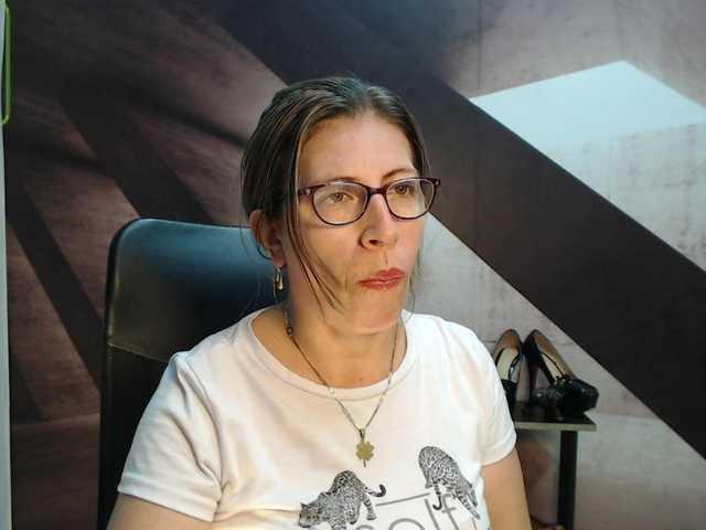 Live sex webcam photo for maturehot-1 #269508272