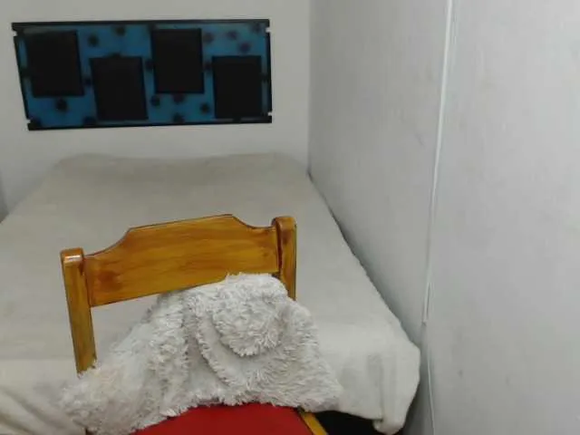 Live sex webcam photo for Chloe-Sweet69 #269505318