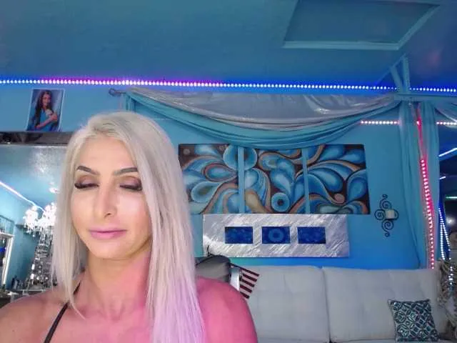 Live sex webcam photo for adrianna_fox #287953219