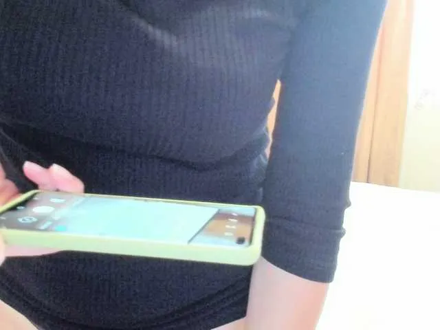 Live sex webcam photo for AngelNicolle #269508235