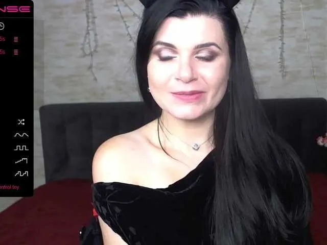 Live sex webcam photo for Anisyia1 #269504810