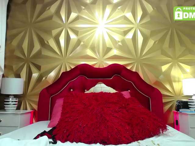 Live sex webcam photo for ElyssaGray #269504743